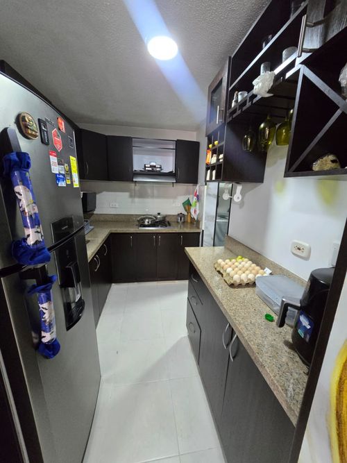 Apartamento de 3 alcobas en venta en Aranjuez, Floridablanca, 74 m² · foto 2 de 11