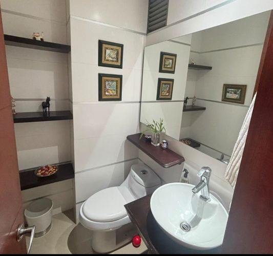 Apartamento de 3 alcobas en venta en Pance, Cali, 218 m² · foto 2 de 21