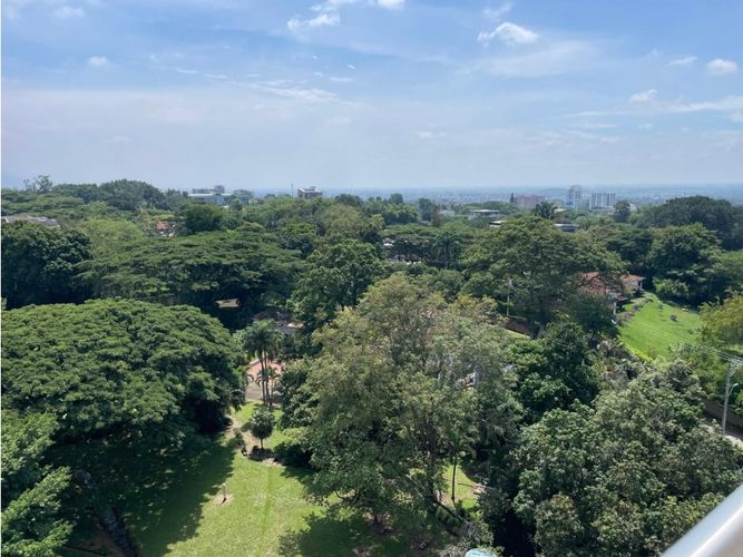 Apartamento de 3 alcobas en venta en Pance, Cali, 137 m² · foto 2 de 21