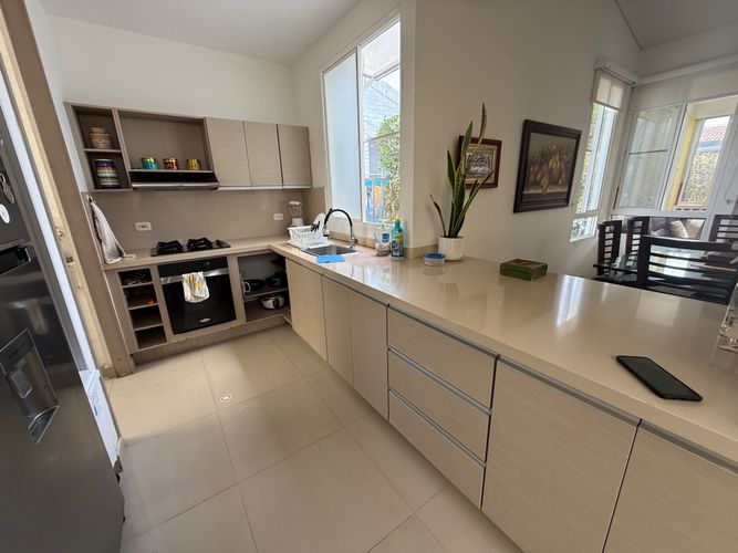 Casa de 3 alcobas en venta en El Castillo, Jamundí, 156 m² · foto 3 de 5