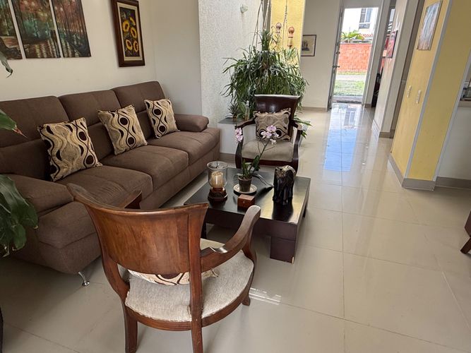 Casa de 3 alcobas en venta en El Castillo, Jamundí, 156 m² · foto 4 de 5