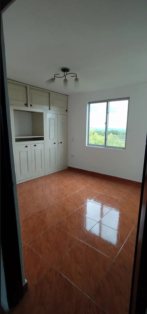 Casa de 4 alcobas en venta en El Milagro, Armenia, 96 m² · foto 3 de 15