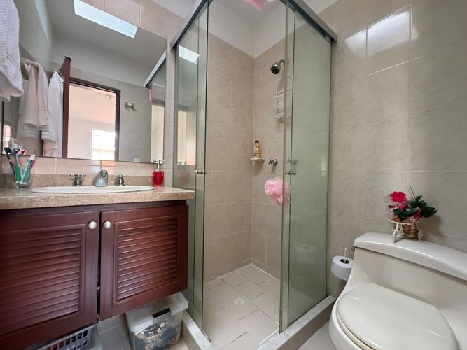 Casa de 3 alcobas en venta en El Castillo, Jamundí, 201 m² · foto 10 de 24