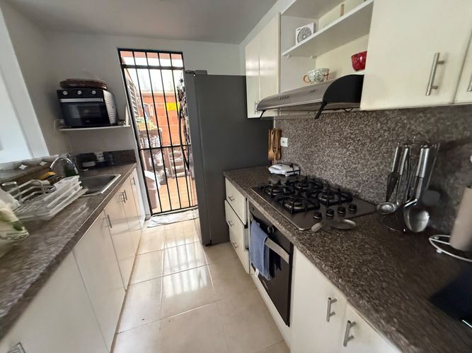 Casa de 3 alcobas en venta en El Castillo, Jamundí, 201 m² · foto 4 de 24