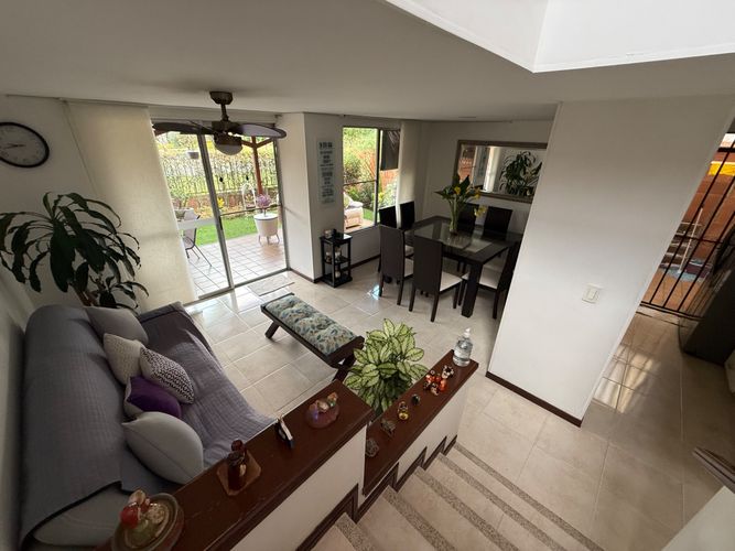 Casa de 3 alcobas en venta en El Castillo, Jamundí, 201 m² · foto 19 de 24