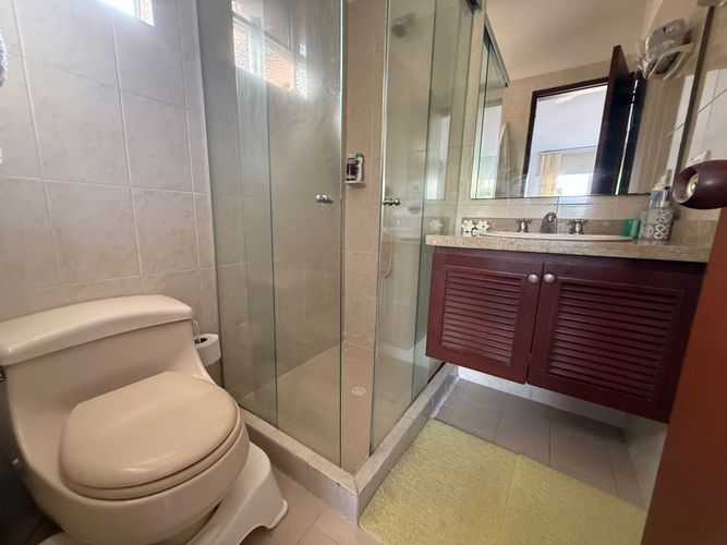 Casa de 3 alcobas en venta en El Castillo, Jamundí, 201 m² · foto 9 de 24