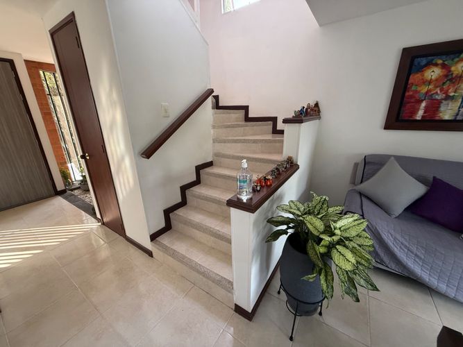 Casa de 3 alcobas en venta en El Castillo, Jamundí, 201 m² · foto 7 de 24