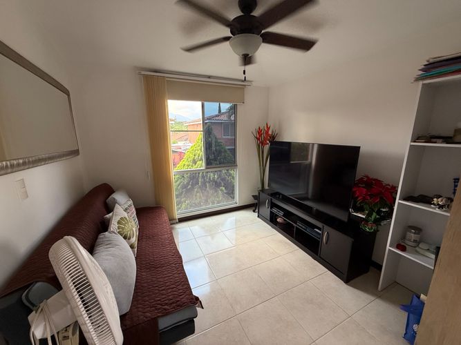 Casa de 3 alcobas en venta en El Castillo, Jamundí, 201 m² · foto 18 de 24