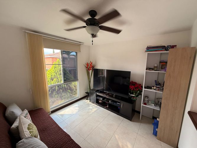 Casa de 3 alcobas en venta en El Castillo, Jamundí, 201 m² · foto 14 de 24