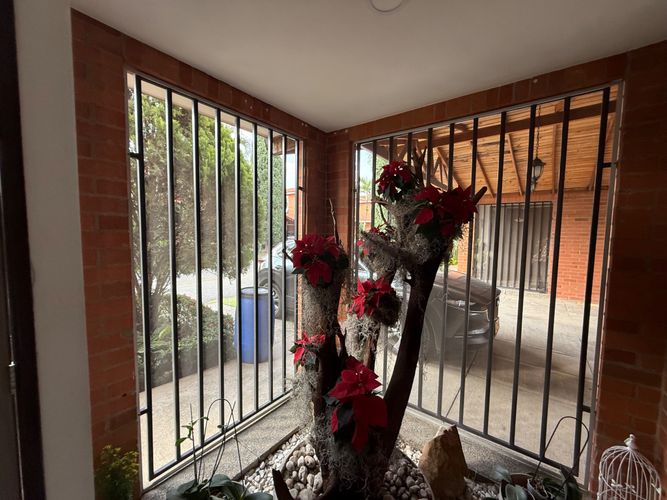 Casa de 3 alcobas en venta en El Castillo, Jamundí, 201 m² · foto 20 de 24