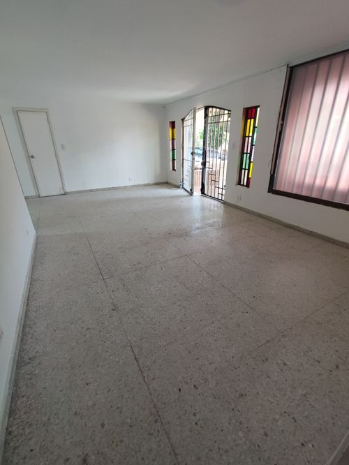 Casa de 7 alcobas en venta en San Vicente, Cali, 440 m² · foto 23 de 24