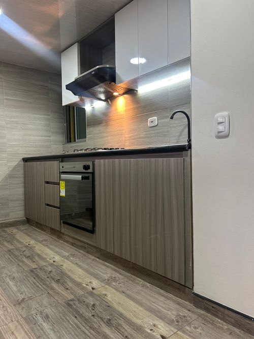 Apartamento de 3 alcobas en venta en Zona Centro, Madrid, 63 m² · foto 3 de 10