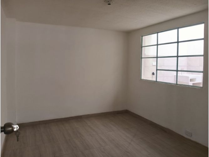 Casa de 5 alcobas en venta en Galicia, Bogotá, 180 m² · foto 9 de 23