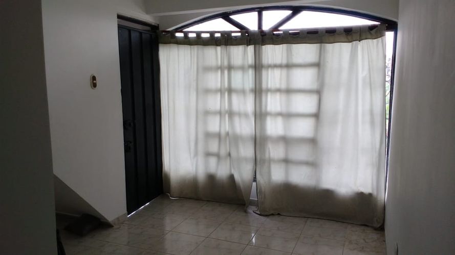 Casa de 6 alcobas en venta en Armenia, 211 m² · foto 4 de 23