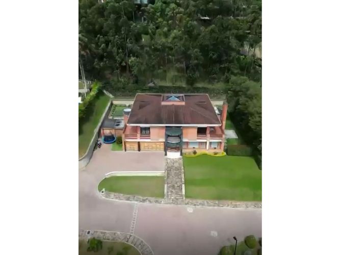 Casa de 4 alcobas en venta en El Tesoro, Medellín, 800 m² · foto 3 de 24