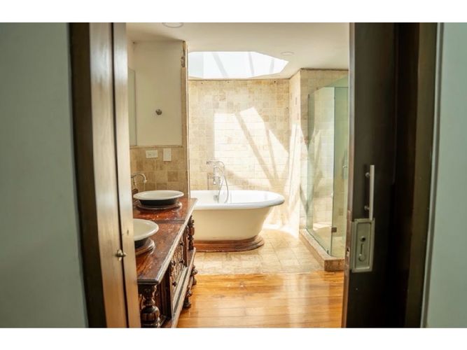 Casa de 4 alcobas en venta en El Tesoro, Medellín, 800 m² · foto 20 de 24
