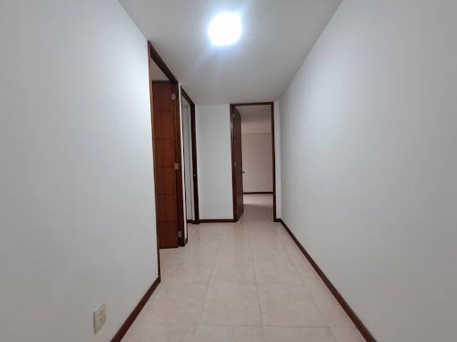 Apartamento de 3 alcobas en arriendo en Zuñiga, Medellín, 91 m² · foto 12 de 24