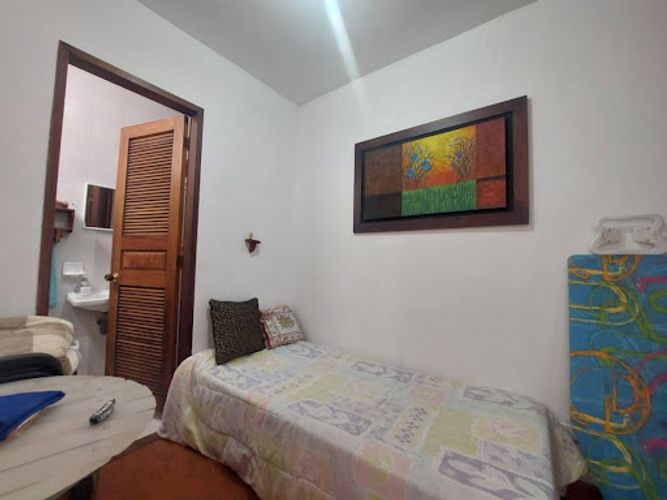 Casa de 3 alcobas en venta en Cola Del Zorro, Medellín, 255 m² · foto 8 de 20