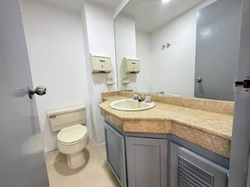 Oficina en arriendo en Milla De Oro, Medellín, 64 m² · foto 5 de 9