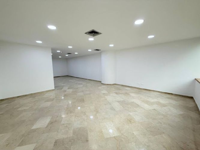 Oficina en arriendo en Milla De Oro, Medellín, 64 m² · foto 8 de 9