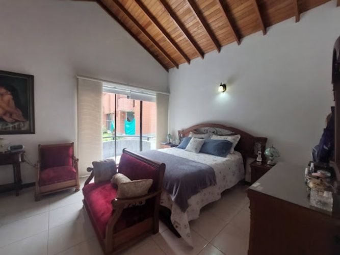 Casa de 3 alcobas en venta en Cola Del Zorro, Medellín, 255 m² · foto 15 de 20