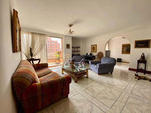 Apartamento en venta en Laureles, Medellín · foto 2 de 21