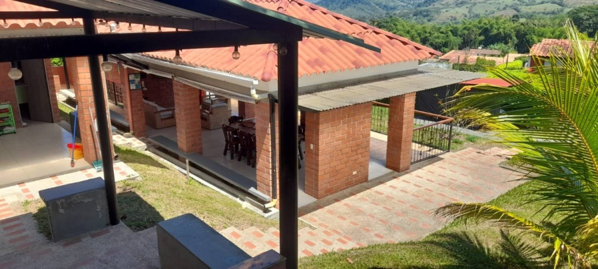 Casa en venta en Kilometro 41, Manizales · foto 6 de 24