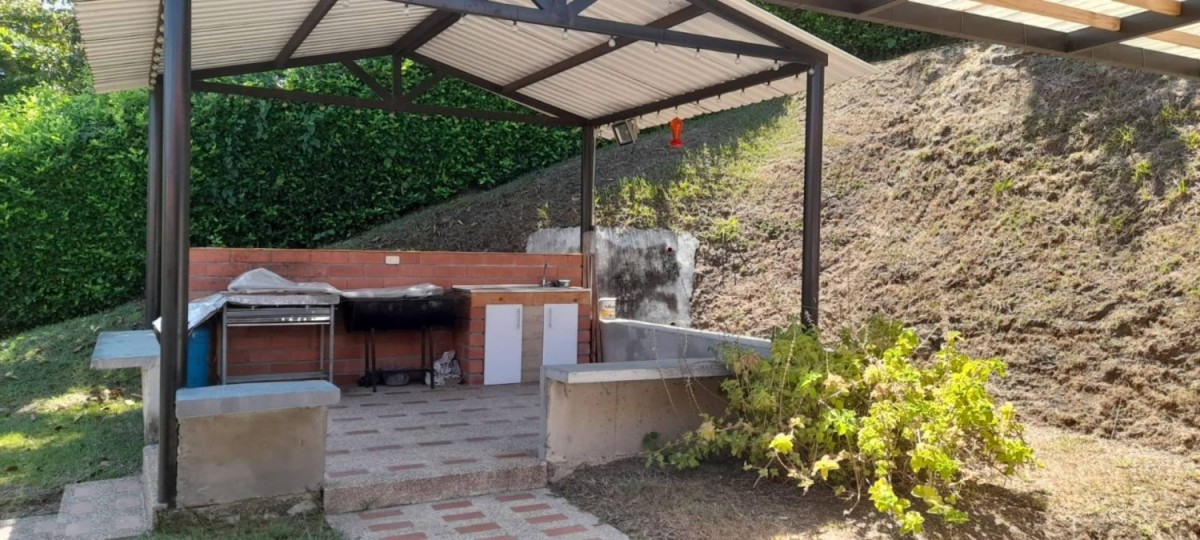 Casa en venta en Kilometro 41, Manizales · foto 14 de 24