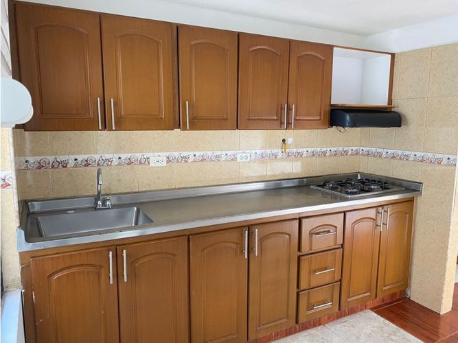Casa de 3 alcobas en venta en Belén Aliadas, Medellín, 78 m² · foto 2 de 18