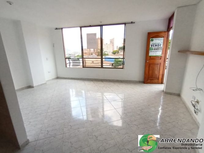 Apartamento de 3 alcobas en venta en Alto De Las Flores, Sabaneta, 75 m² · foto 2 de 16