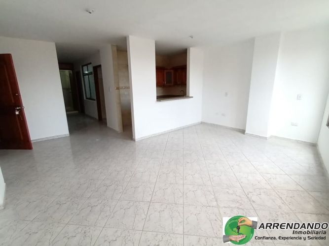 Apartamento de 3 alcobas en venta en Alto De Las Flores, Sabaneta, 75 m² · foto 3 de 16