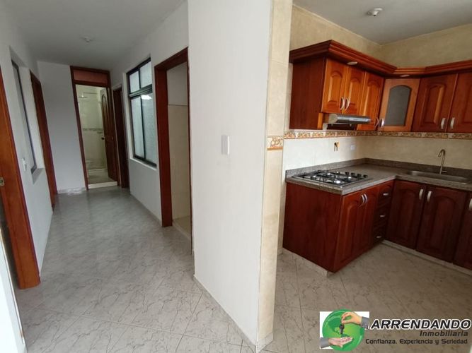 Apartamento de 3 alcobas en venta en Alto De Las Flores, Sabaneta, 75 m² · foto 4 de 16