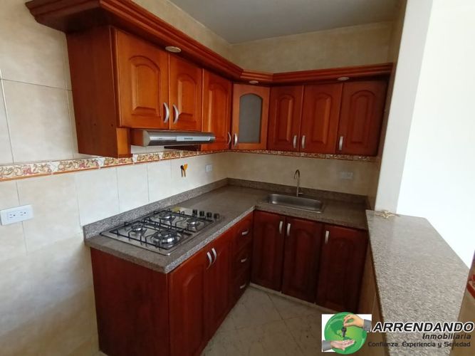 Apartamento de 3 alcobas en venta en Alto De Las Flores, Sabaneta, 75 m² · foto 5 de 16