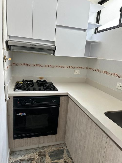 Apartamento de 2 alcobas en venta en Laureles, Medellín, 70 m² · foto 2 de 11