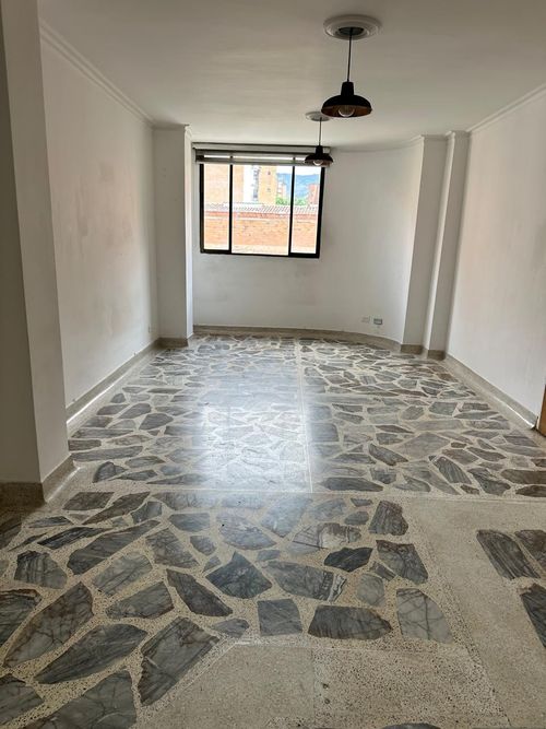 Apartamento de 2 alcobas en venta en Laureles, Medellín, 70 m² · foto 4 de 11
