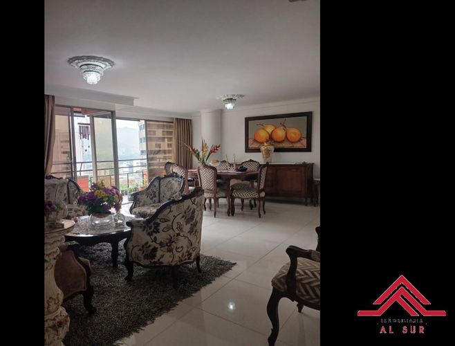 Apartamento en venta en Oviedo, Medellín · foto 2 de 14