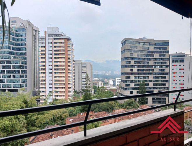Apartamento en venta en Oviedo, Medellín · foto 3 de 14
