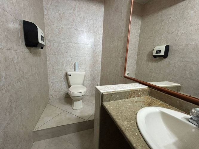 Casa de 7 alcobas en venta en El Poblado, Medellín, 420 m² · foto 6 de 14