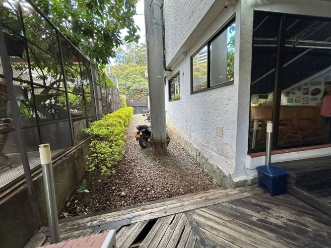 Casa de 7 alcobas en venta en El Poblado, Medellín, 420 m² · foto 9 de 14