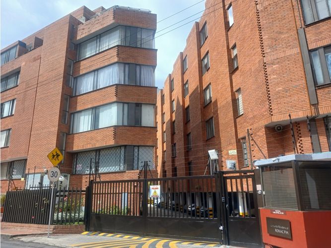 Apartamento de 3 alcobas en venta en Acevedo Tejada, Bogotá, 92 m² · foto 20 de 21