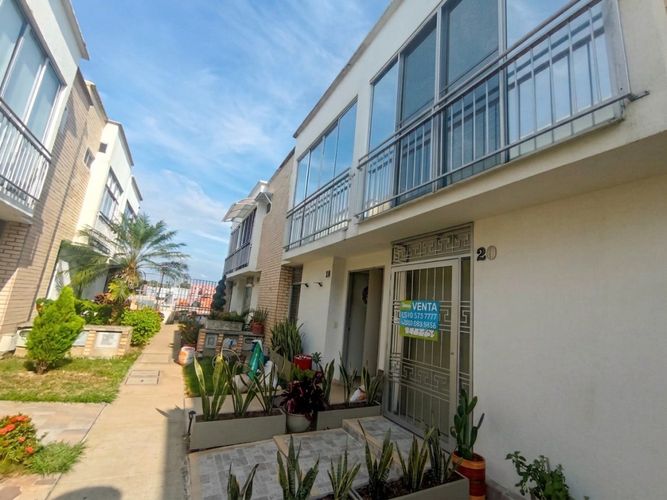 Casa de 3 alcobas en venta en La Morada, Jamundí, 86 m² · foto 2 de 24