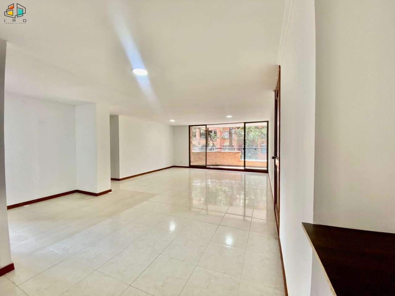 Apartamento en arriendo en Los Balsos, Medellín · foto 5 de 24