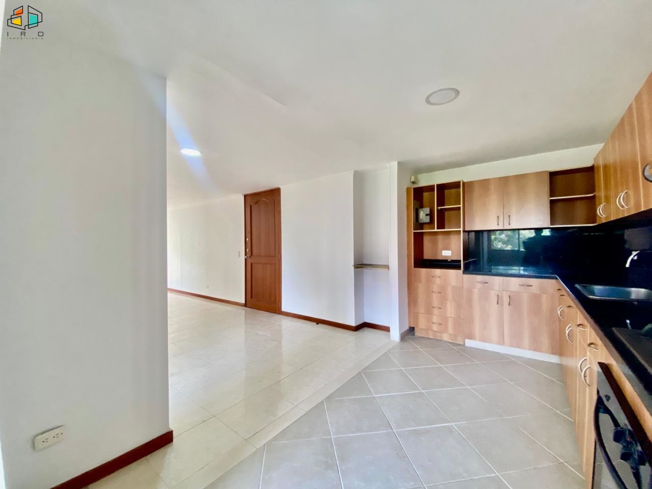 Apartamento en arriendo en Los Balsos, Medellín · foto 10 de 24