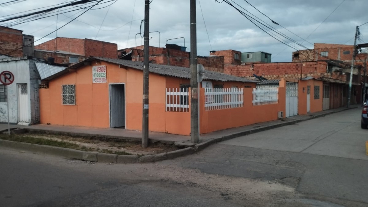 Casa en venta en La Giralda, Bogotá · foto 14 de 22