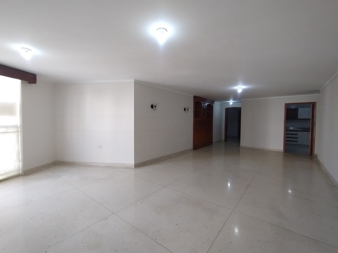 Apartamento de 3 alcobas en venta en El Castillo, Barranquilla, 156 m² · foto 2 de 14
