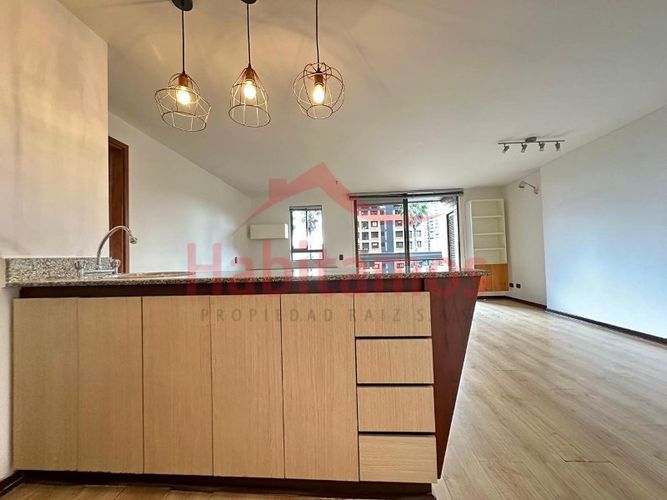 Apartaestudio en arriendo en Transversal Superior, Medellín, 70 m² · foto 2 de 14