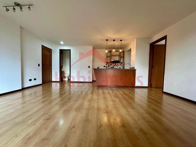 Apartaestudio en arriendo en Transversal Superior, Medellín, 70 m² · foto 3 de 14