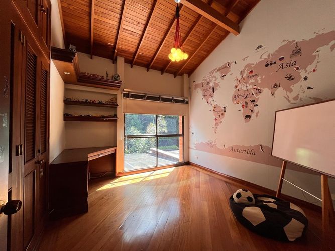 Casa de 3 alcobas en arriendo en El Poblado, Medellín, 257 m² · foto 11 de 19