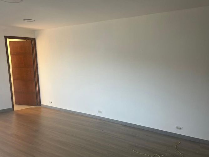 Oficina en arriendo en Los Naranjos, Medellín, 85 m² · foto 9 de 20