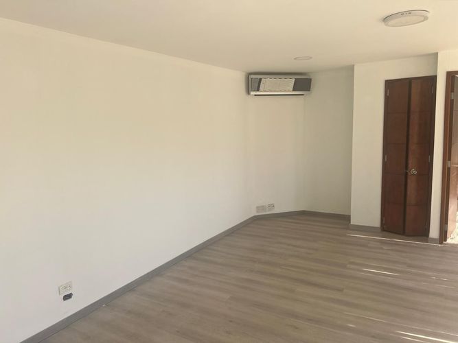 Oficina en arriendo en Los Naranjos, Medellín, 85 m² · foto 15 de 20